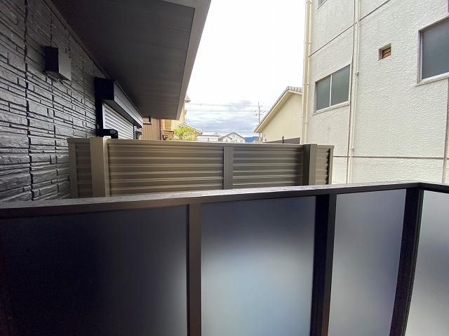 �y���]�z�@