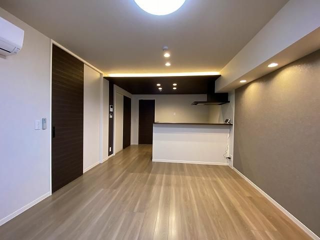 �y���ԁE���r���O�z�@