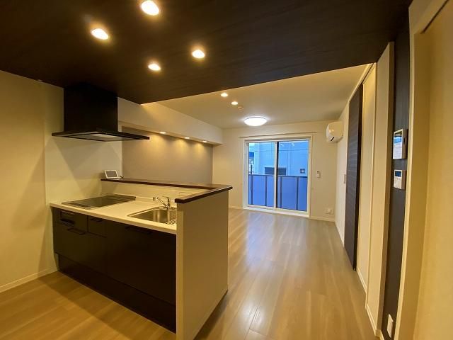 �y�L�b�`���z�@