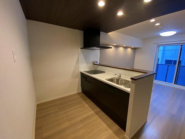 �y�L�b�`���z�@