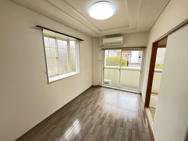 �y���ԁE���r���O�z�@