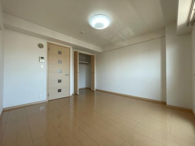 �y�Q���z�@