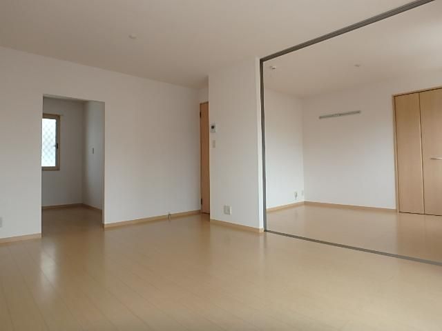 �y���ԁE���r���O�z�@