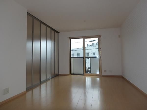 �y�����E���r���O�z�@