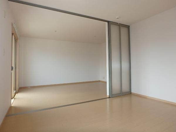 �y�����E���r���O�z�@