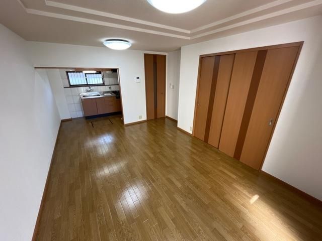 �y���ԁE���r���O�z�@