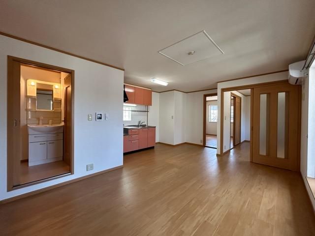 �y���ԁE���r���O�z�@