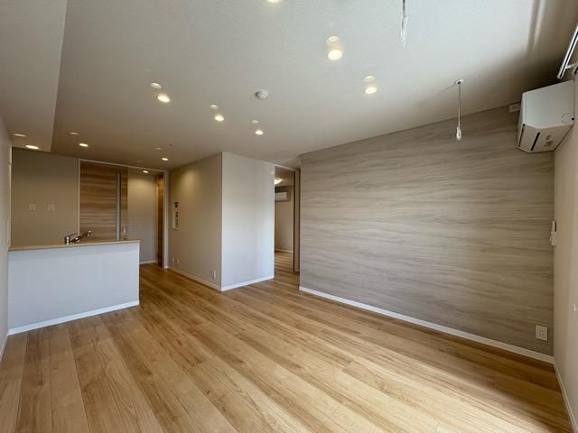 �y���ԁE���r���O�z�@