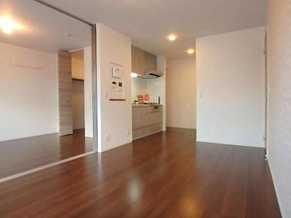 �y���ԁE���r���O�z�@