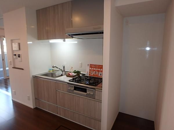 �y�L�b�`���z�@