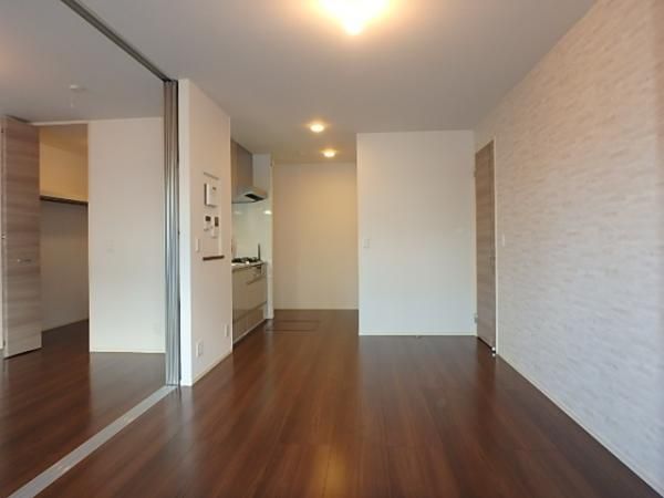 �y�����E���r���O�z�@