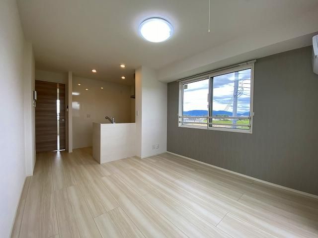 �y���ԁE���r���O�z�@