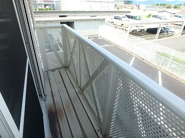 yoRj[z@