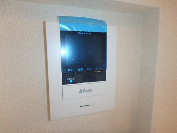 �y�Z�L�����e�B�z�@