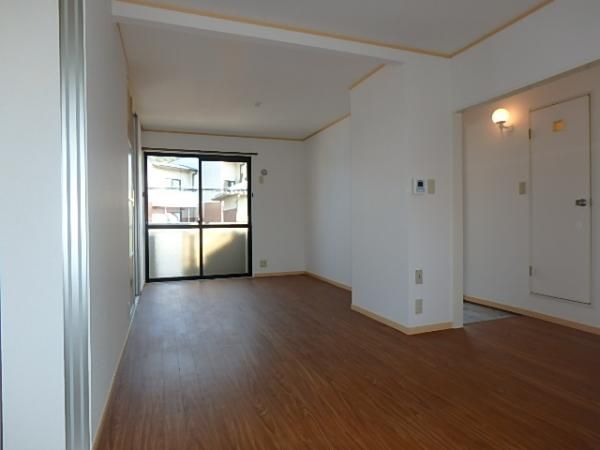 �y�����E���r���O�z�@