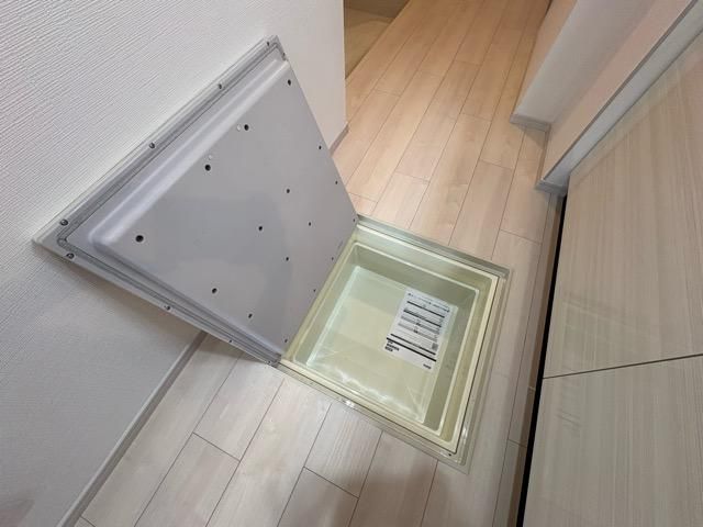 y[z@
