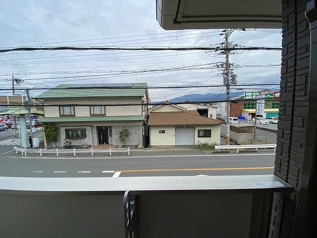 y]z@