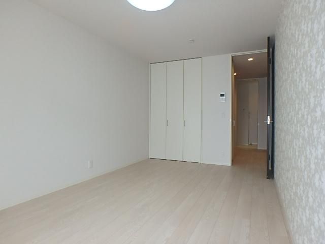 �y���ԁE���r���O�z�@