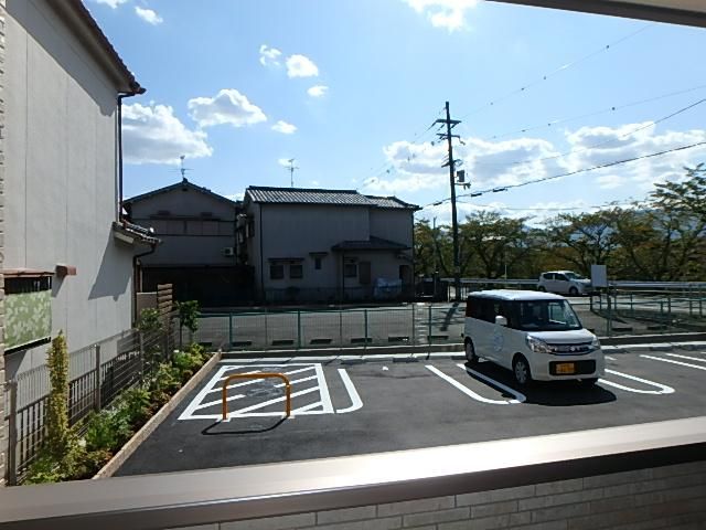 y]z@