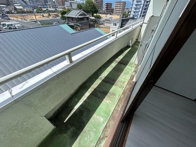 yoRj[z@